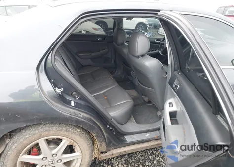 2005 Honda Accord 3.0 Ex z USA, uszkodzony, nr VIN 1HGCM66855A009765